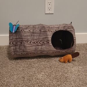 Kong Cat Crinkle Tunnel Plush Log Tunnel with Butterfly and Beaver Cat Toy
